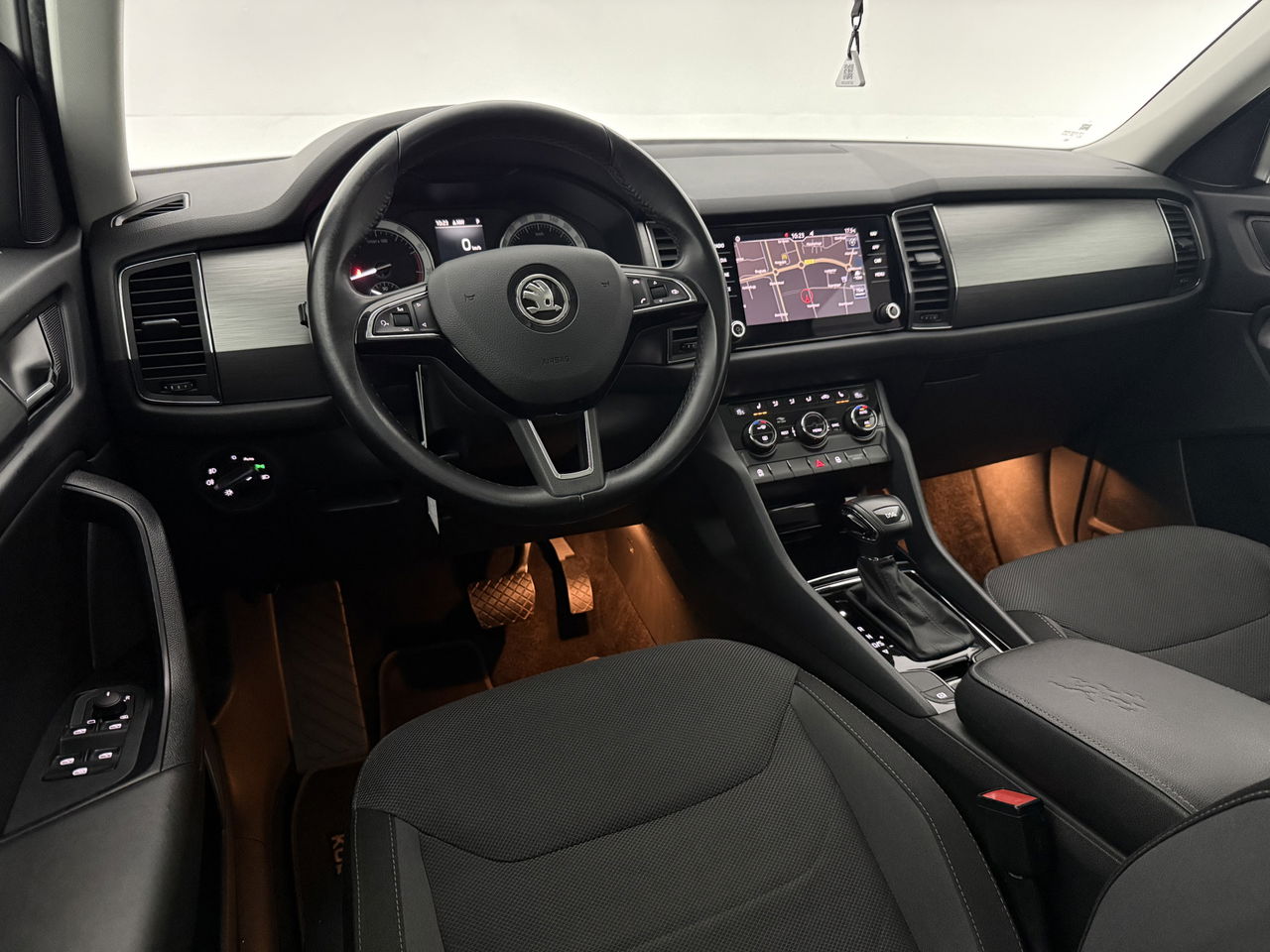 Škoda Kodiaq 1.4 TSI ACT | LED | Carplay | Trekhaak | Navigatie | Parkeersens. | Stoelverwarming | 17"LMV