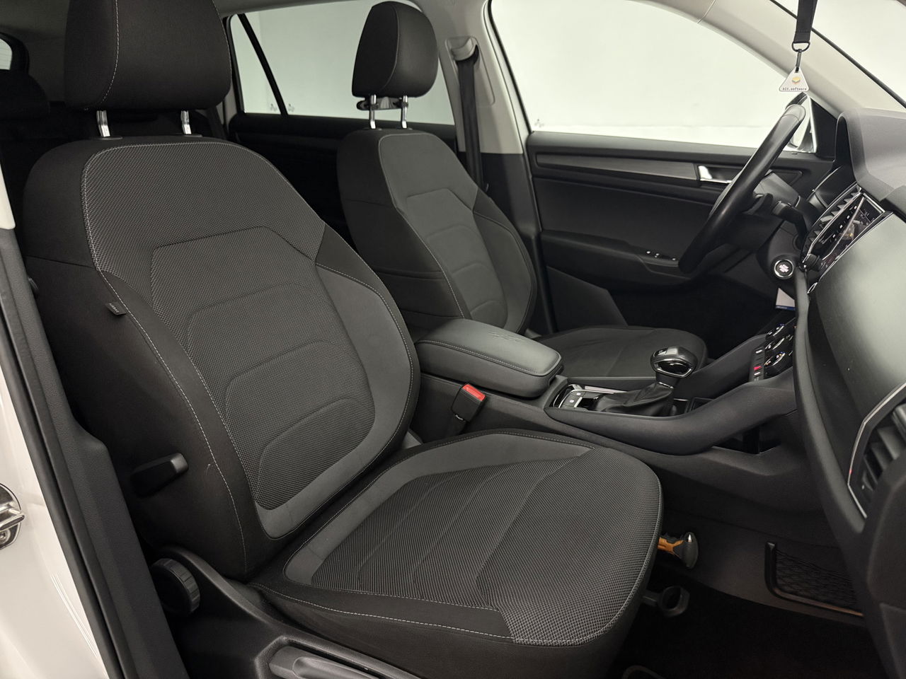 Škoda Kodiaq 1.4 TSI ACT | LED | Carplay | Trekhaak | Navigatie | Parkeersens. | Stoelverwarming | 17"LMV