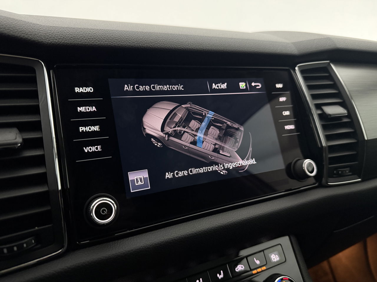 Škoda Kodiaq 1.4 TSI ACT | LED | Carplay | Trekhaak | Navigatie | Parkeersens. | Stoelverwarming | 17"LMV