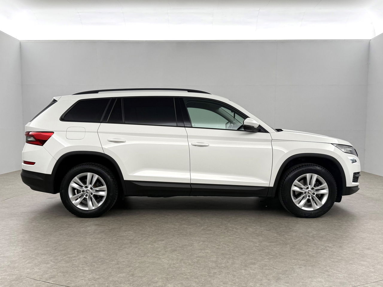 Škoda Kodiaq 1.4 TSI ACT | LED | Carplay | Trekhaak | Navigatie | Parkeersens. | Stoelverwarming | 17"LMV