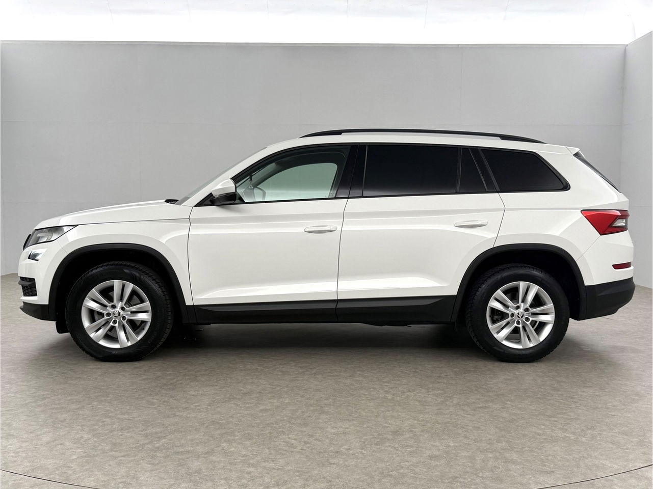 Škoda Kodiaq 1.4 TSI ACT | LED | Carplay | Trekhaak | Navigatie | Parkeersens. | Stoelverwarming | 17"LMV