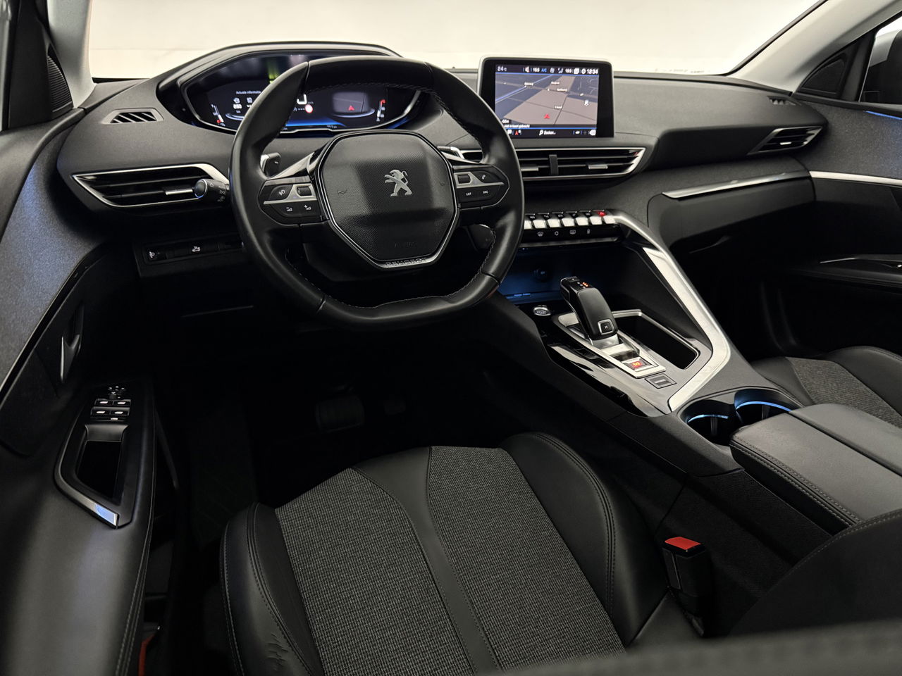 Peugeot 3008 1.2 PureTech | Sfeerver. | 360° | Trekhaak | LED | Virtual Cockpit | Carplay | Cruisecontr.