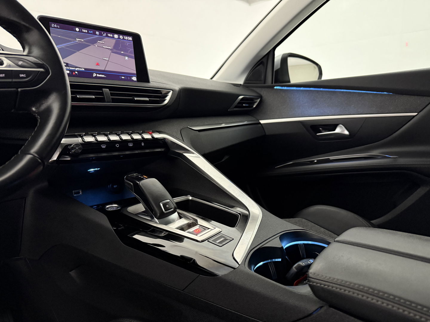 Peugeot 3008 1.2 PureTech | Sfeerverl. | 360° Camera | Virtual | LED | Carplay | Cruise | Trekh. l NAP