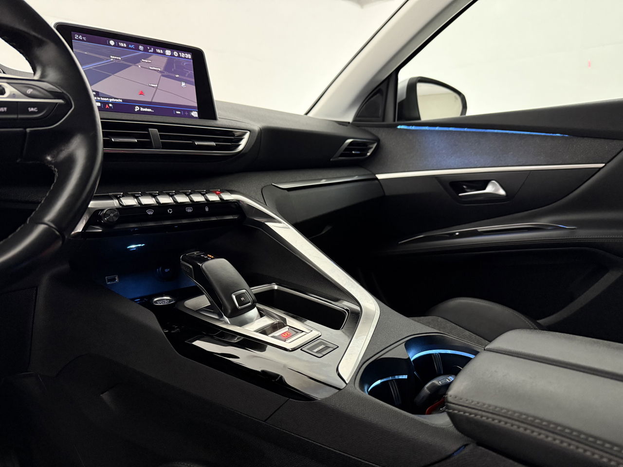 Peugeot 3008 1.2 PureTech | Sfeerver. | 360° | Trekhaak | LED | Virtual Cockpit | Carplay | Cruisecontr.