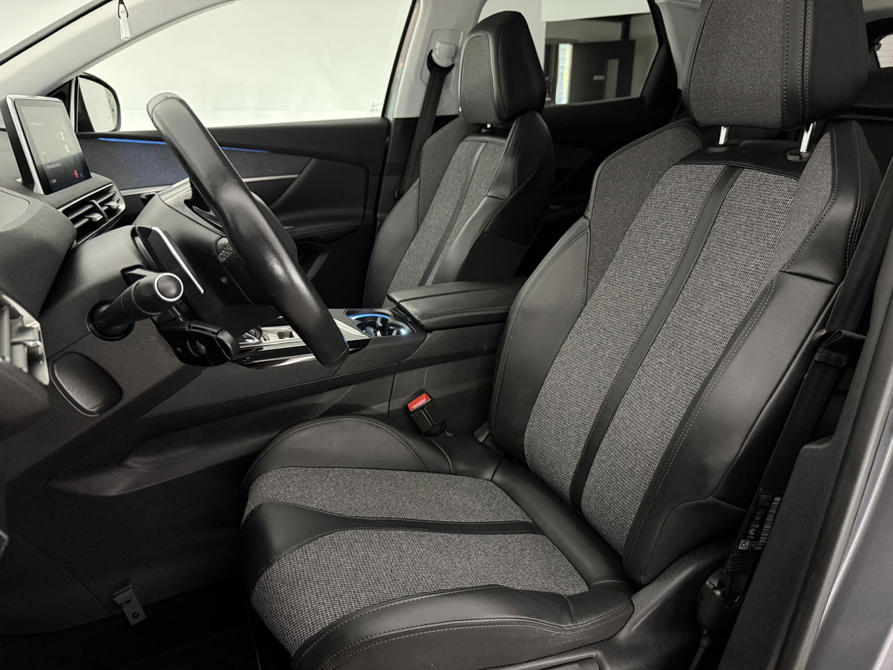 Peugeot 3008 1.2 PureTech | Sfeerver. | 360° | Trekhaak | LED | Virtual Cockpit | Carplay | Cruisecontr.