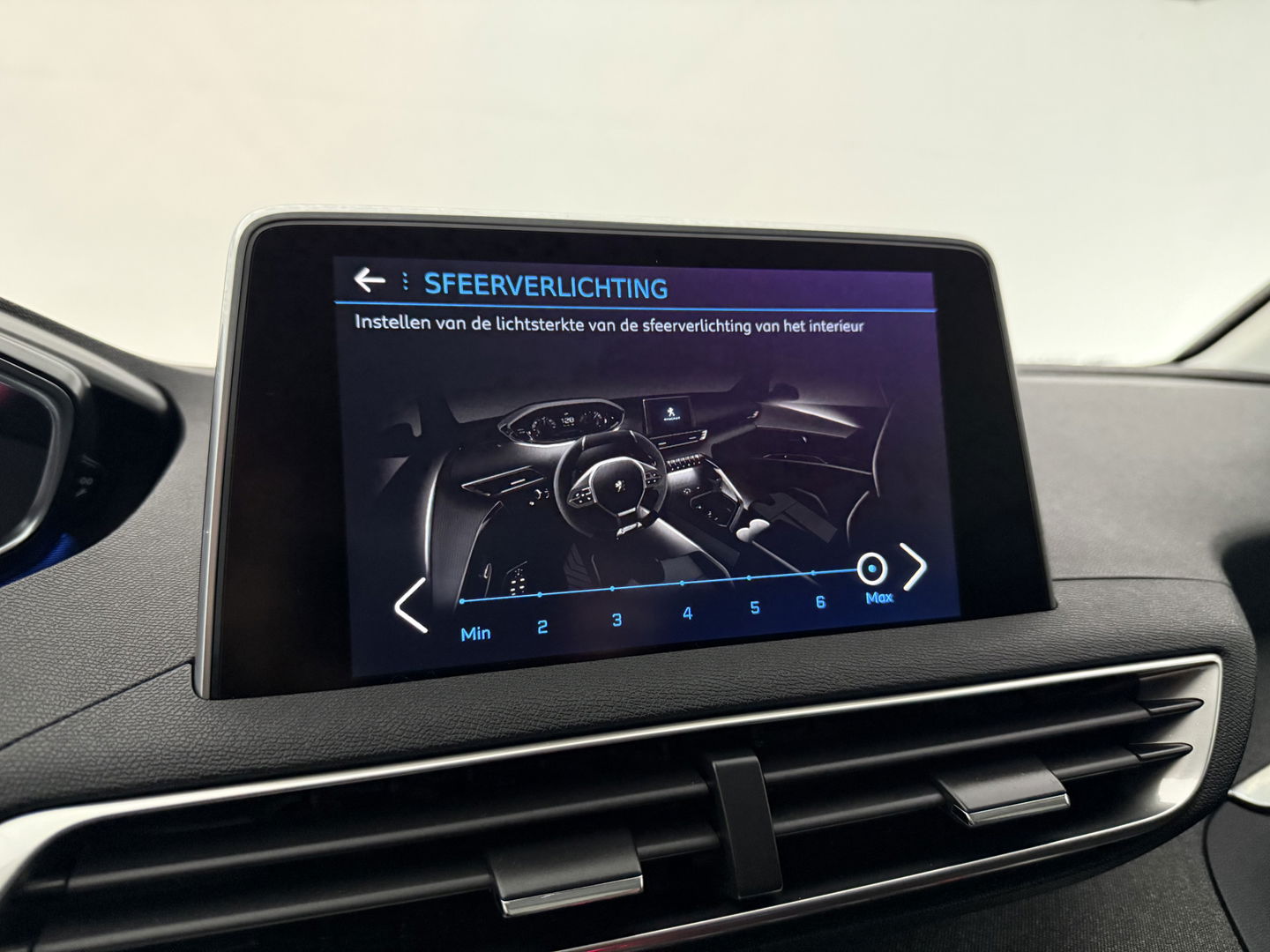 Peugeot 3008 1.2 PureTech | Sfeerverl. | 360° Camera | Virtual | LED | Carplay | Cruise | Trekh. l NAP