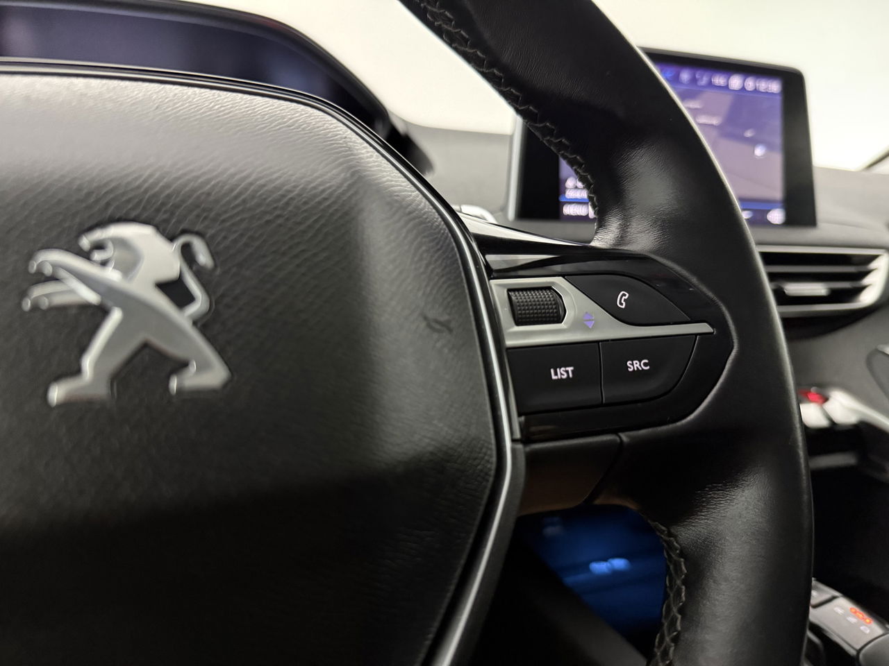 Peugeot 3008 1.2 PureTech | Sfeerver. | 360° | Trekhaak | LED | Virtual Cockpit | Carplay | Cruisecontr.