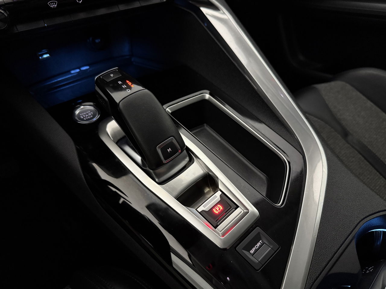 Peugeot 3008 1.2 PureTech | Sfeerver. | 360° | Trekhaak | LED | Virtual Cockpit | Carplay | Cruisecontr.