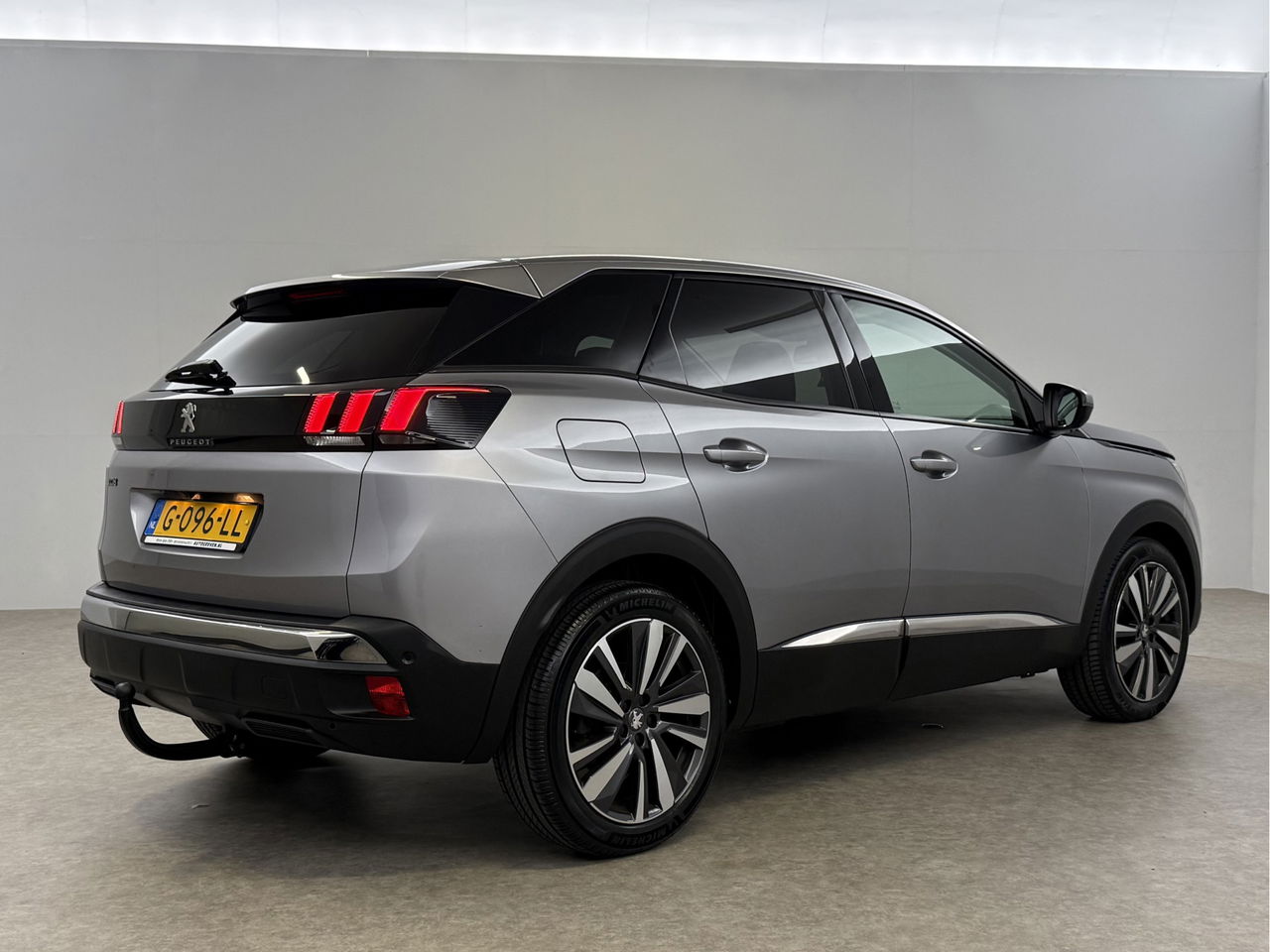 Peugeot 3008 1.2 PureTech | Sfeerver. | 360° | Trekhaak | LED | Virtual Cockpit | Carplay | Cruisecontr.