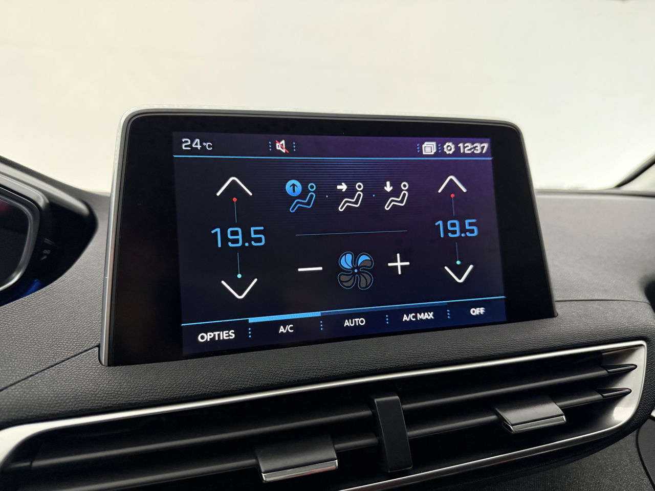 Peugeot 3008 1.2 PureTech | Sfeerver. | 360° | Trekhaak | LED | Virtual Cockpit | Carplay | Cruisecontr.