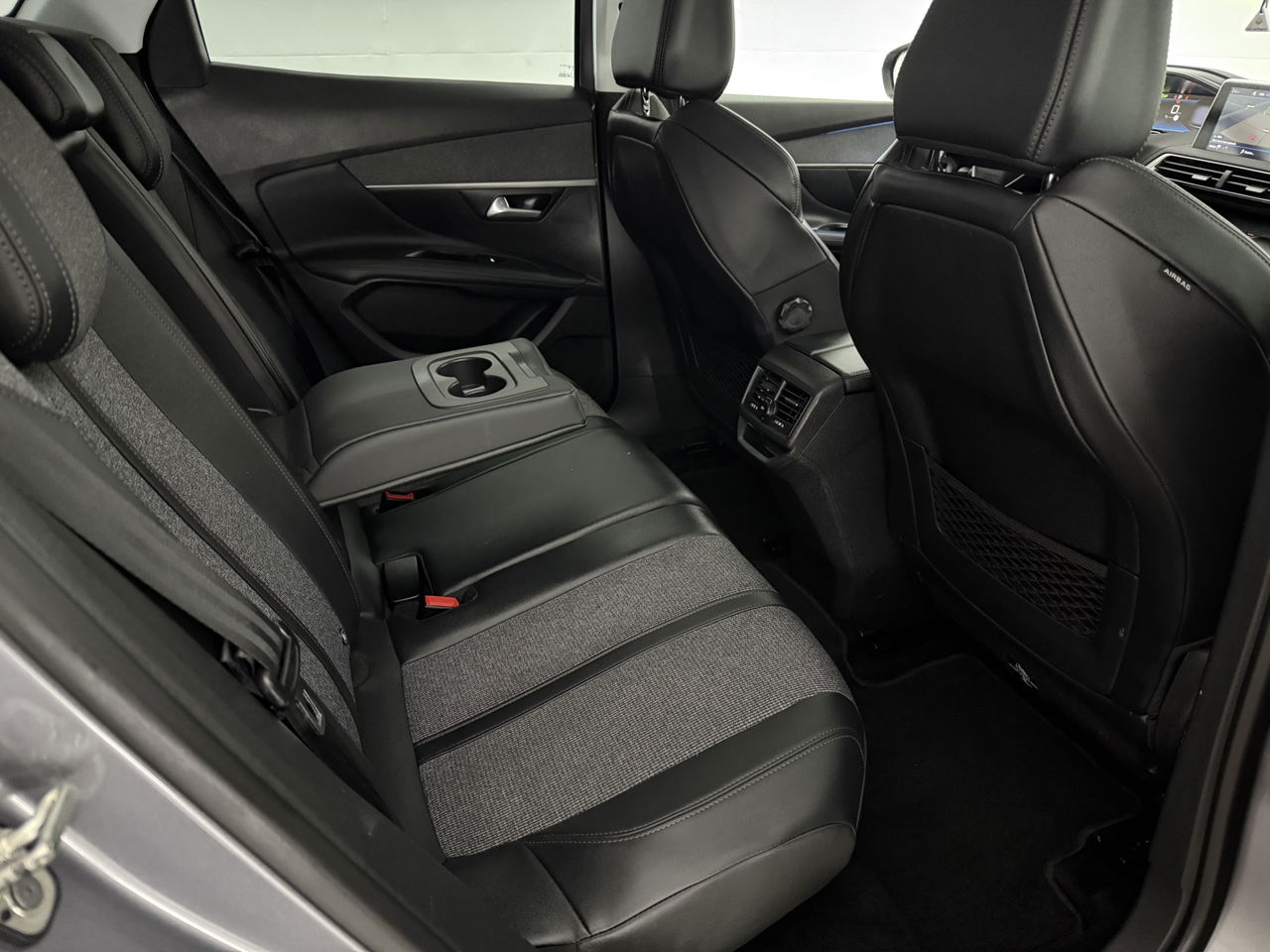 Peugeot 3008 1.2 PureTech | Sfeerver. | 360° | Trekhaak | LED | Virtual Cockpit | Carplay | Cruisecontr.