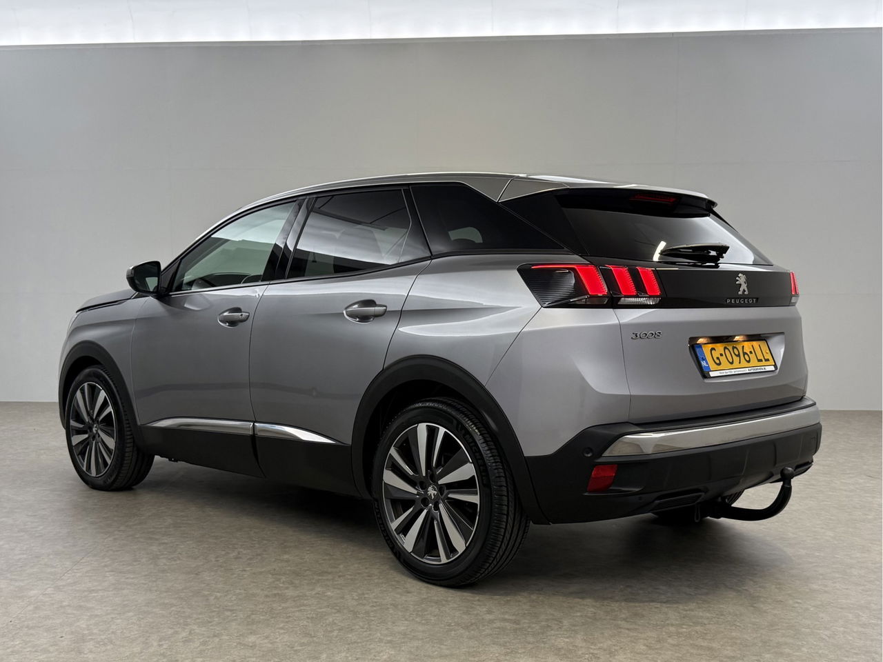 Peugeot 3008 1.2 PureTech | Sfeerver. | 360° | Trekhaak | LED | Virtual Cockpit | Carplay | Cruisecontr.