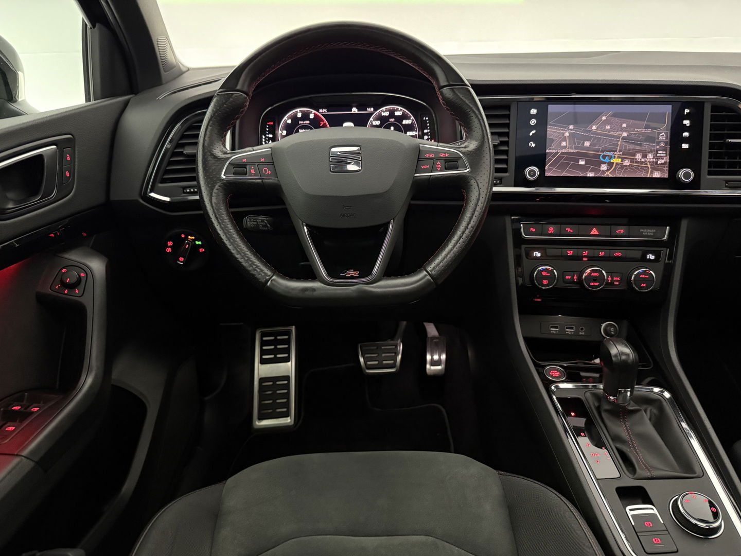 SEAT Ateca 1.5 TSI FR | 360° | Pano | LED | Trekh. | Virtual | Sfeerver. | Carplay l NAP