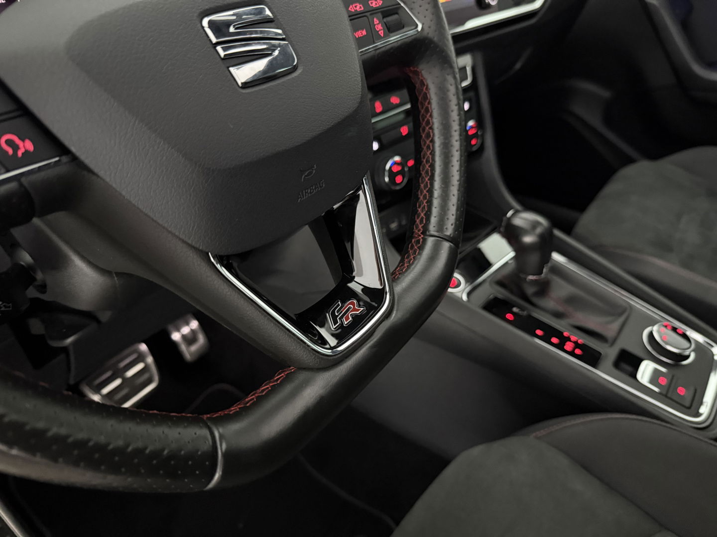 SEAT Ateca 1.5 TSI FR | 360° | Pano | LED | Trekh. | Virtual | Sfeerver. | Carplay l NAP