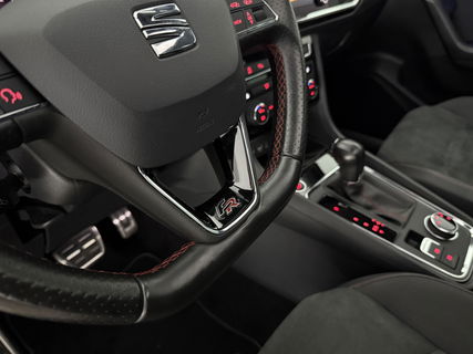 SEAT Ateca 1.5 TSI FR | 360° | Panoramadak | LED | Trekhaak | Virtual Cockpit | Sfeerver. | Carplay
