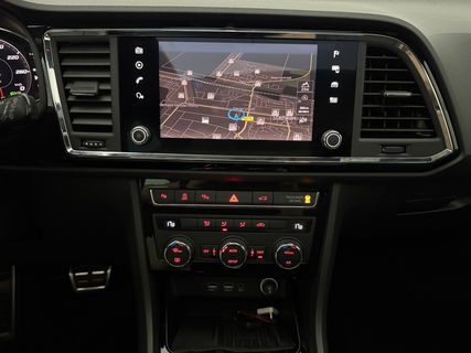 SEAT Ateca 1.5 TSI FR | 360° | Panoramadak | LED | Trekhaak | Virtual Cockpit | Sfeerver. | Carplay