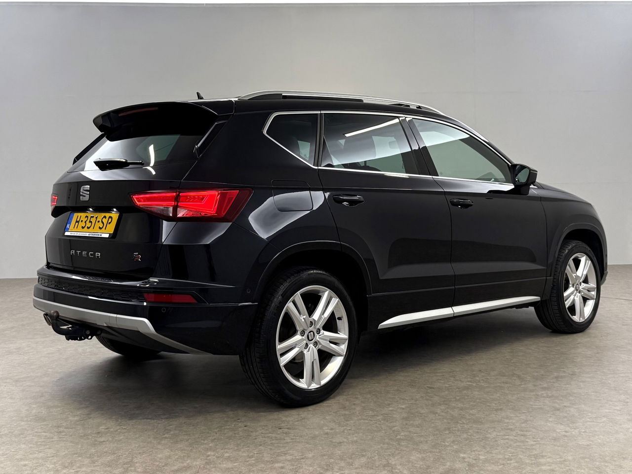 SEAT Ateca 1.5 TSI FR | 360° | Panoramadak | LED | Trekhaak | Virtual Cockpit | Sfeerver. | Carplay
