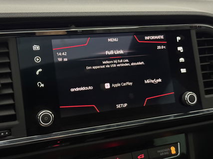 SEAT Ateca 1.5 TSI FR | 360° | Panoramadak | LED | Trekhaak | Virtual Cockpit | Sfeerver. | Carplay