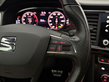 SEAT Ateca 1.5 TSI FR | 360° | Panoramadak | LED | Trekhaak | Virtual Cockpit | Sfeerver. | Carplay