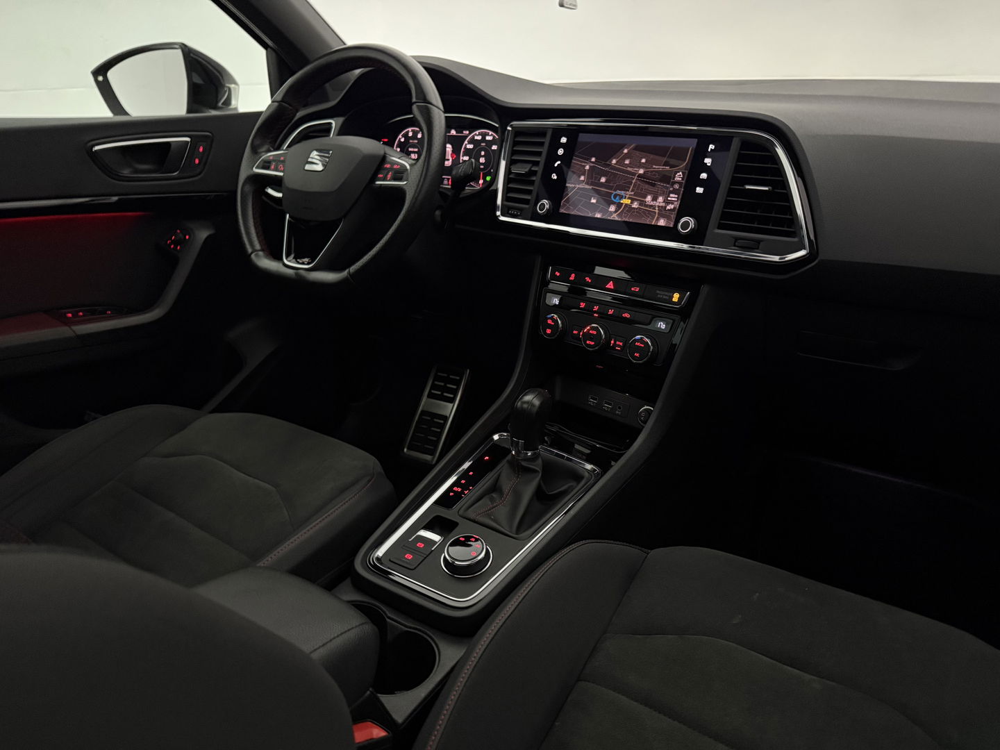 SEAT Ateca 1.5 TSI FR | 360° | Pano | LED | Trekh. | Virtual | Sfeerver. | Carplay l NAP