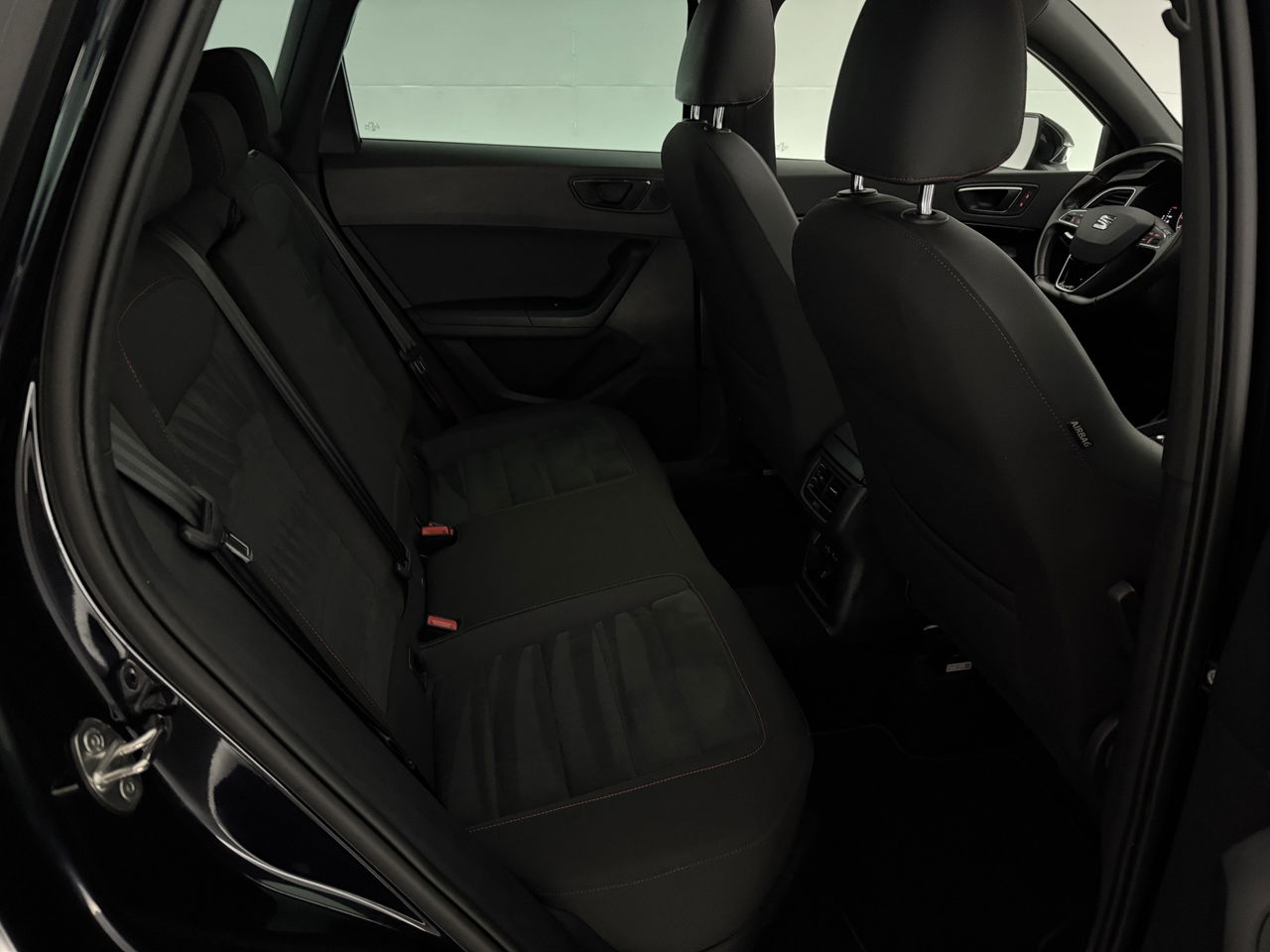 SEAT Ateca 1.5 TSI FR | 360° | Panoramadak | LED | Trekhaak | Virtual Cockpit | Sfeerver. | Carplay