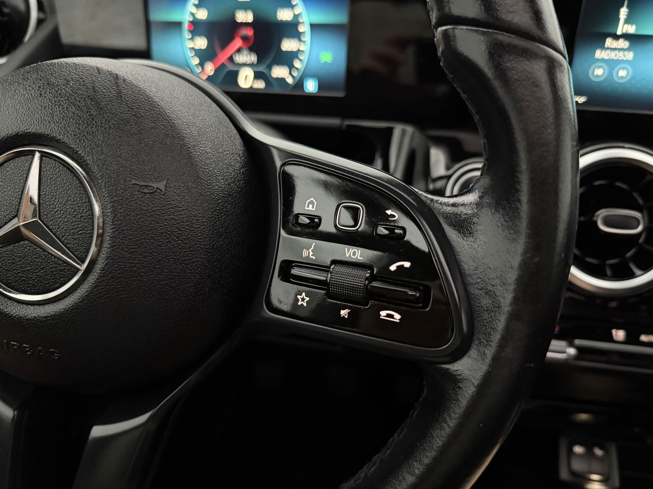 Mercedes-Benz B-Klasse 200 | Pano | Virtual | Camera | Cruise | LED | Stoelverw.