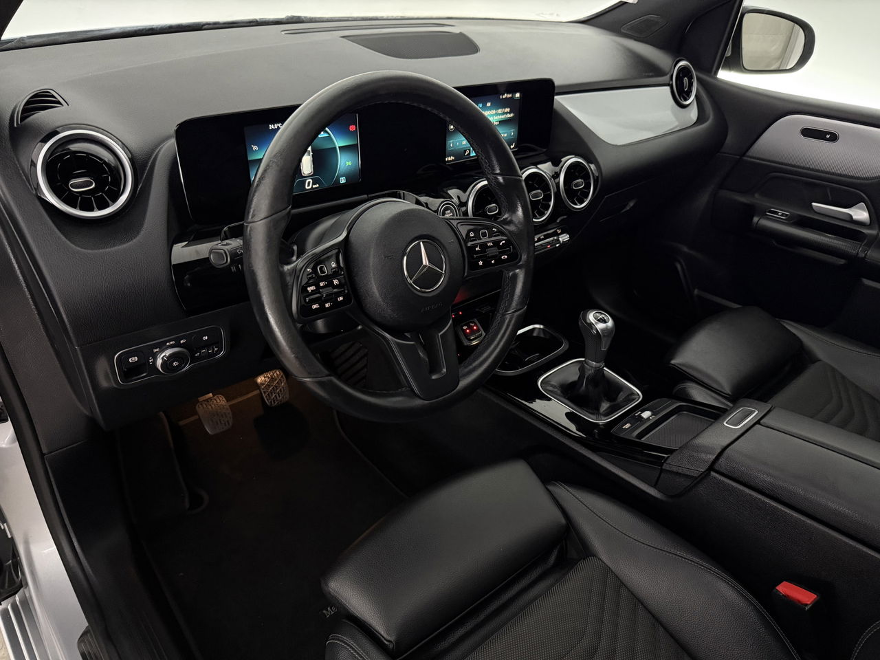 Mercedes-Benz B-Klasse 200 | Pano | Virtual | Camera | Cruise | LED | Stoelverw.