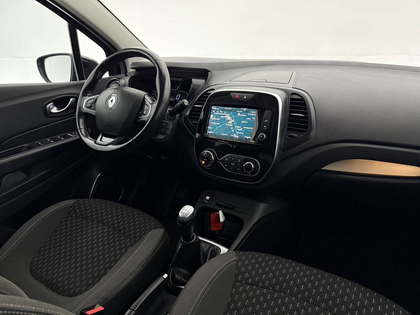 Renault Captur 0.9 TCe Intens | LED | Clima | Cruise | Navigatie | Carplay