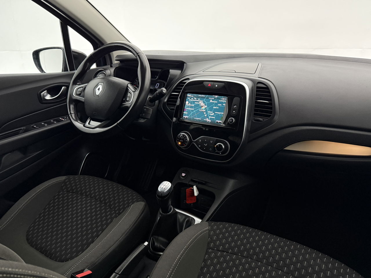 Renault Captur 0.9 TCe Intens | LED | Clima | Cruise | Navigatie | 17''LMV | Orig. NL