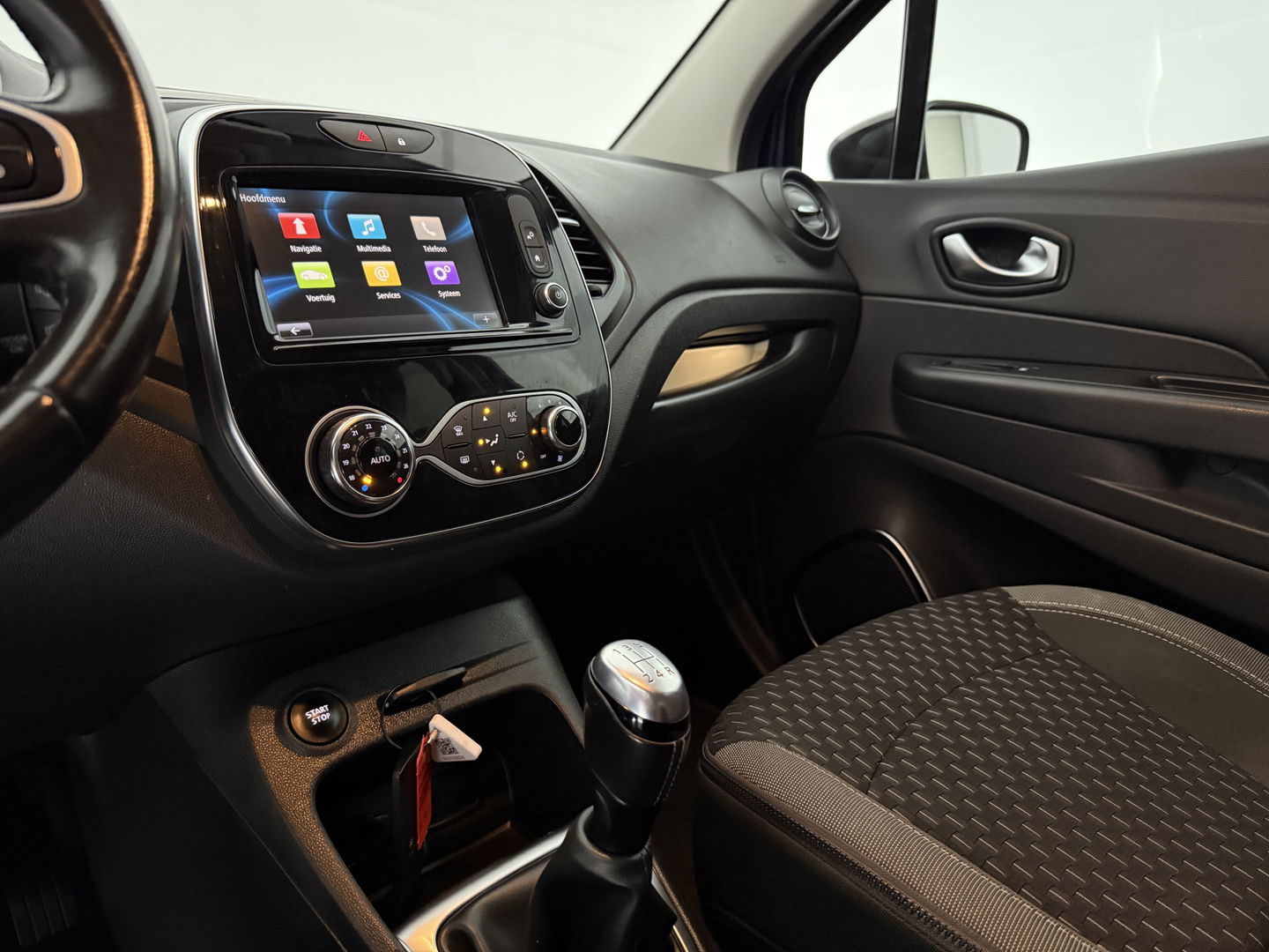 Renault Captur 0.9 TCe Intens | LED | Clima | Cruise | Navigatie | Carplay