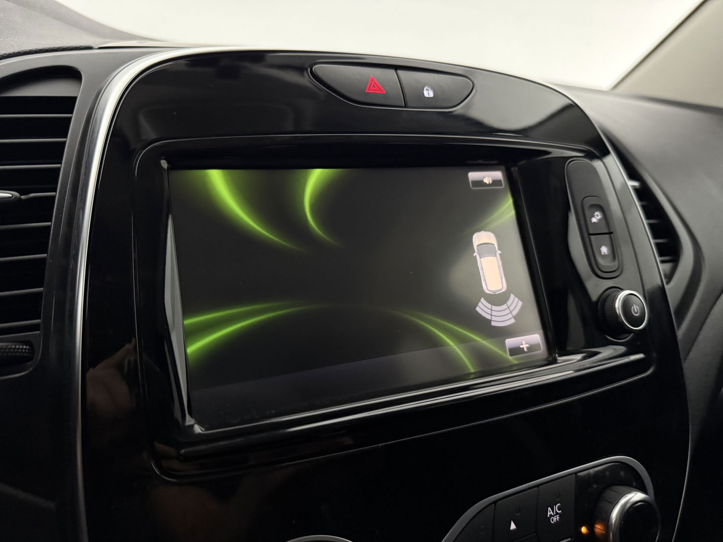 Renault Captur 0.9 TCe Intens | LED | Clima | Cruise | Navigatie | Carplay