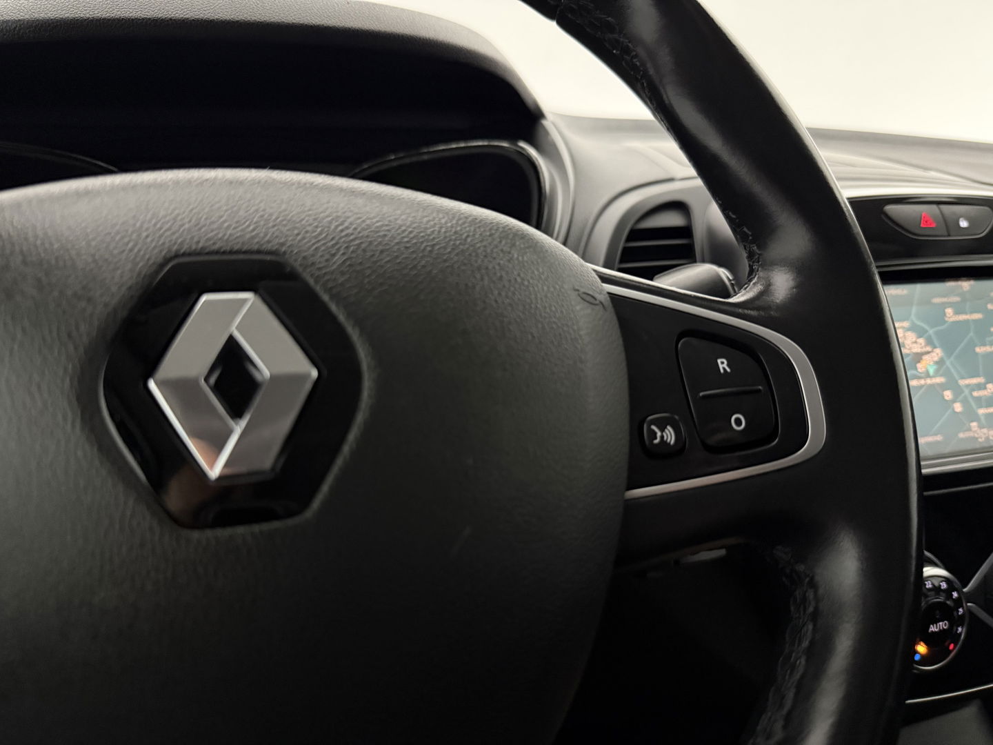 Renault Captur 0.9 TCe Intens | LED | Clima | Cruise | Navigatie | Carplay