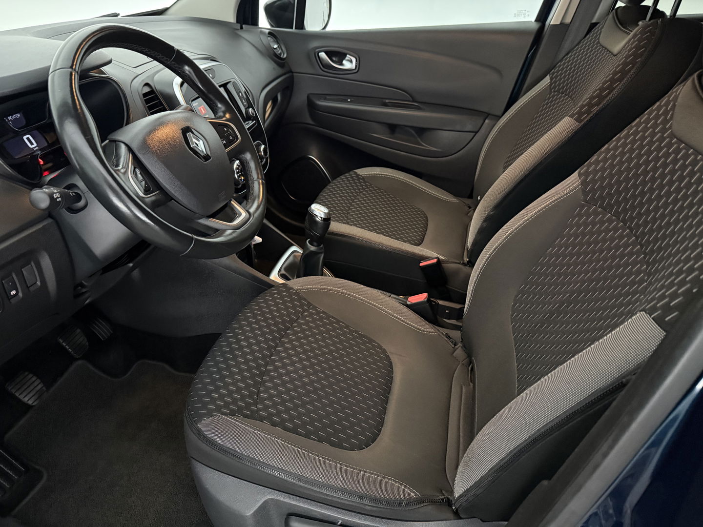 Renault Captur 0.9 TCe Intens | LED | Clima | Cruise | Navigatie | Carplay