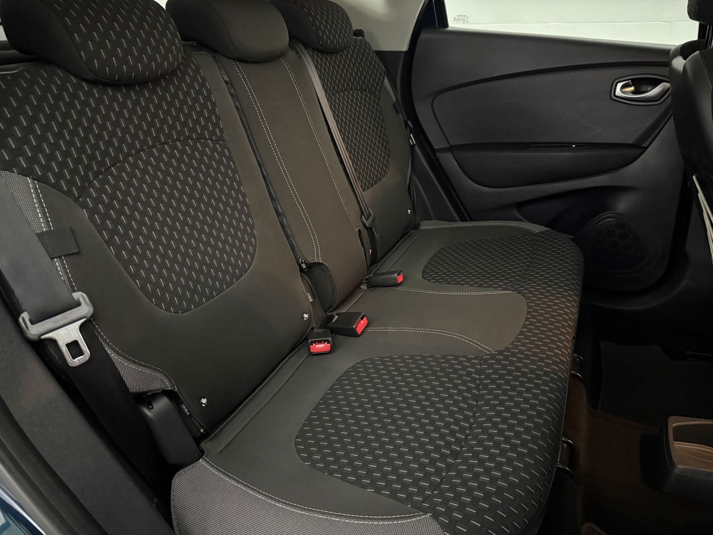 Renault Captur 0.9 TCe Intens | LED | Clima | Cruise | Navigatie | Carplay