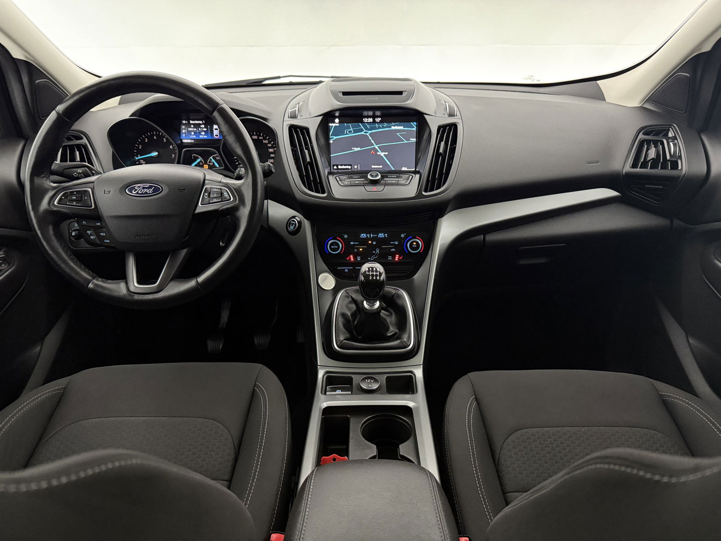 Ford Kuga 1.5 EcoBoost Titanium | LED | Stuur/Stoelverw. l Carplay | Clima | Cruise | Navigatie | Parkeersens.