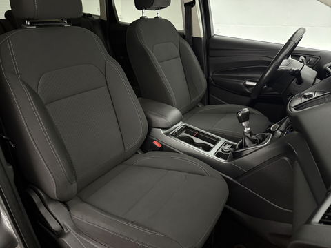 Ford Kuga 1.5 EcoBoost Titanium | LED | Stuur/Stoelverw. l Carplay | Clima | Cruise | Navigatie | Parkeersens.