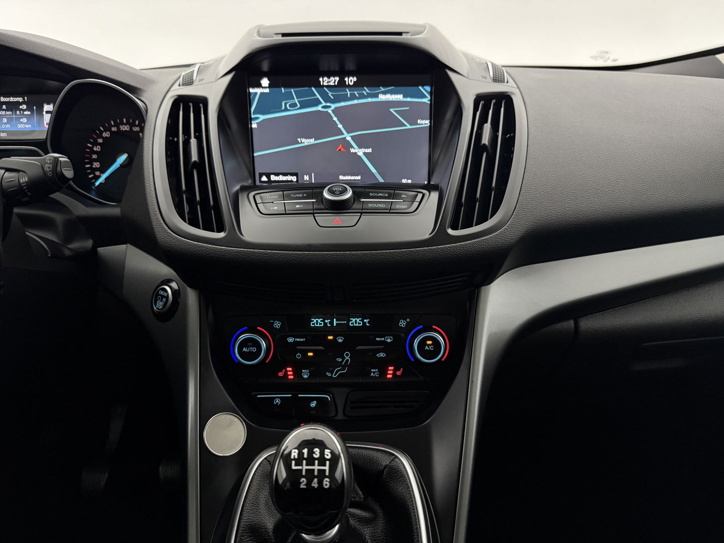Ford Kuga 1.5 EcoBoost Titanium | LED | Stuur/Stoelverw. l Carplay | Clima | Cruise | Navigatie | Parkeersens.