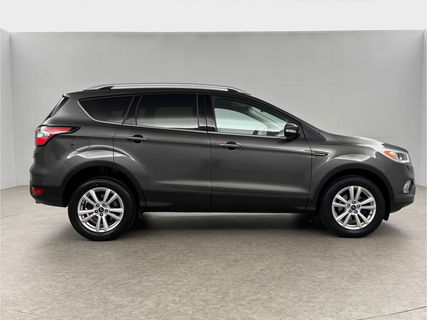 Ford Kuga 1.5 EcoBoost Titanium | LED | Carplay | Clima | Cruise | Navigatie | Parkeersens.