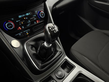 Ford Kuga 1.5 EcoBoost Titanium | LED | Carplay | Clima | Cruise | Navigatie | Parkeersens.