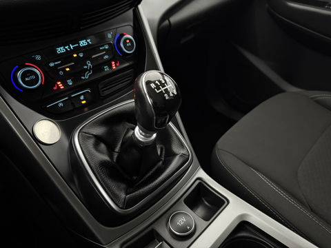 Ford Kuga 1.5 EcoBoost Titanium | LED | Stuur/Stoelverw. l Carplay | Clima | Cruise | Navigatie | Parkeersens.