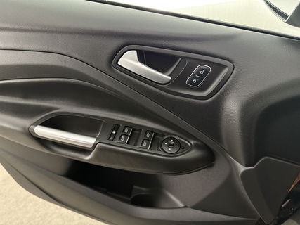 Ford Kuga 1.5 EcoBoost Titanium | LED | Carplay | Clima | Cruise | Navigatie | Parkeersens.