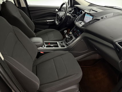 Ford Kuga 1.5 EcoBoost Titanium | LED | Carplay | Clima | Cruise | Navigatie | Parkeersens.