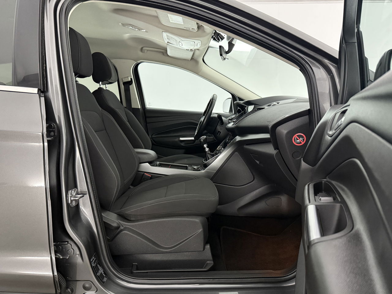 Ford Kuga 1.5 EcoBoost Titanium | LED | Carplay | Clima | Cruise | Navigatie | Parkeersens.