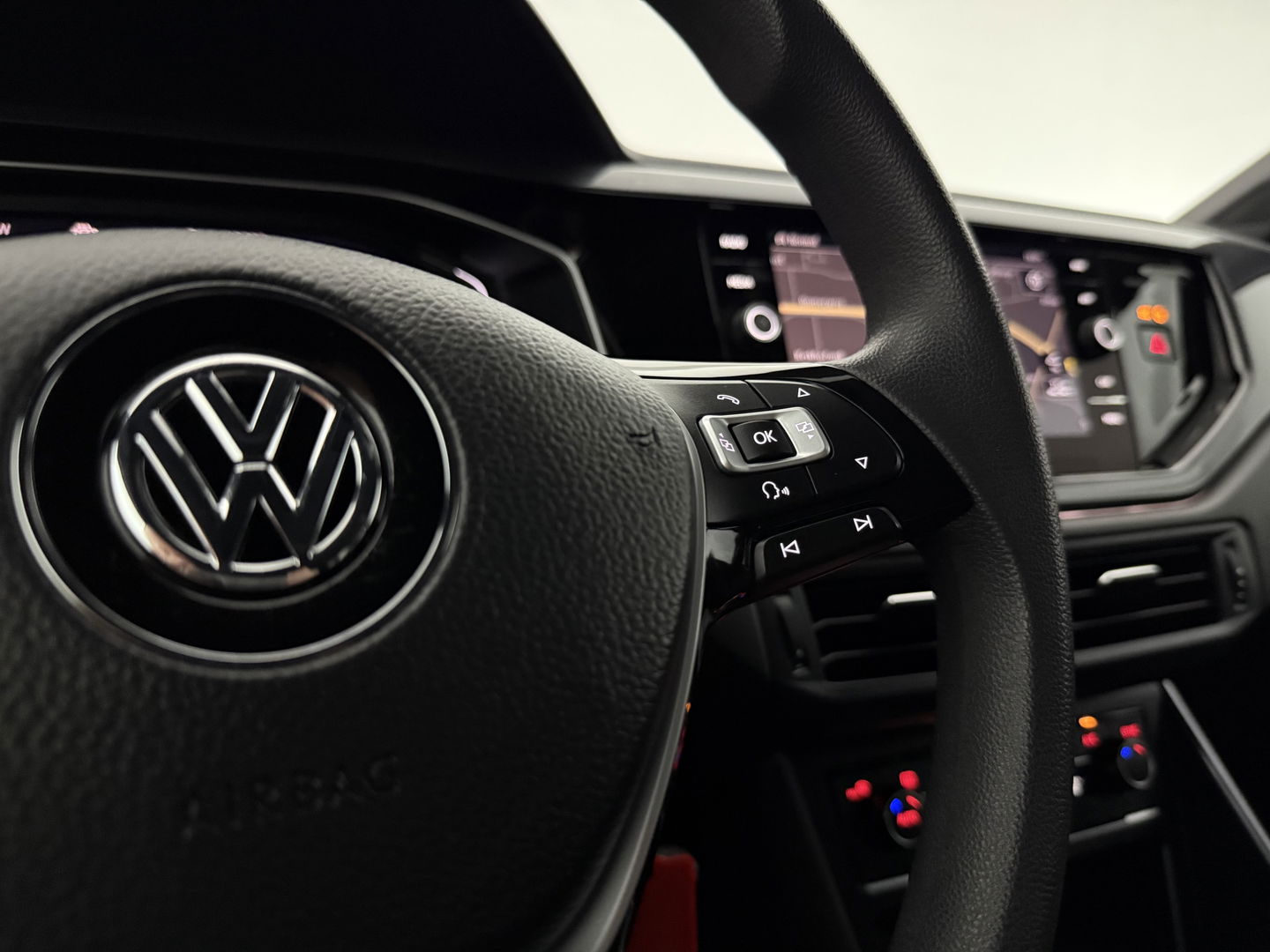 Volkswagen Polo 1.0 TSI 116PK R-line | LED | Virtual | Adaptive Cruise | Carplay | Camera | Parkeersens. | NAP