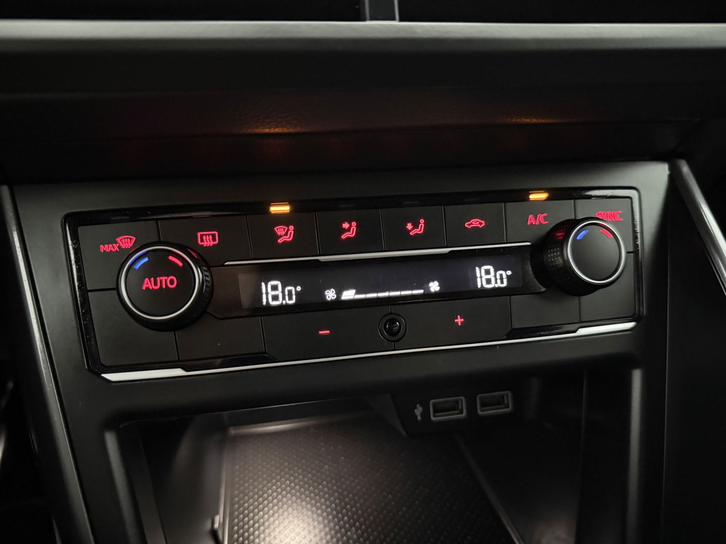 Volkswagen Polo 1.0 TSI 116PK R-line | LED | Virtual | Adaptive Cruise | Carplay | Camera | Parkeersens. | NAP