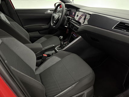Volkswagen Polo 1.0 TSI 116PK R-line | LED | Virtual Cockpit | Adaptive Cruise | Carplay | Camera | Parkeersens.