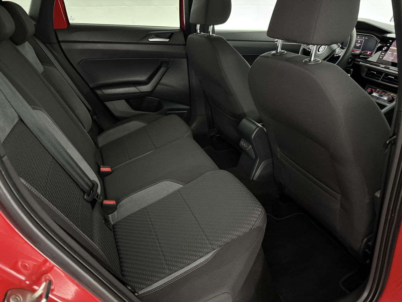 Volkswagen Polo 1.0 TSI 116PK R-line | LED | Virtual Cockpit | Adaptive Cruise | Carplay | Camera | Parkeersens.
