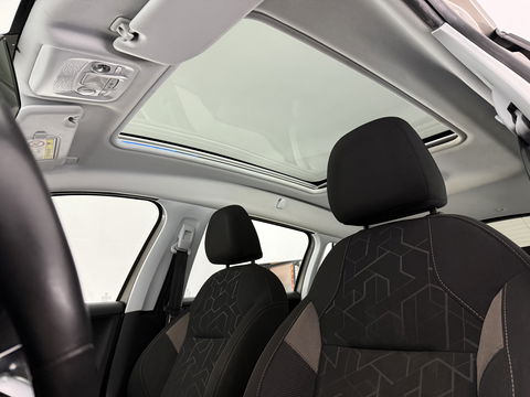 Peugeot 2008 1.2 PureTech | Panoview | LED | Trekh. | Airco | Navigatie | Parkeers. | NAP
