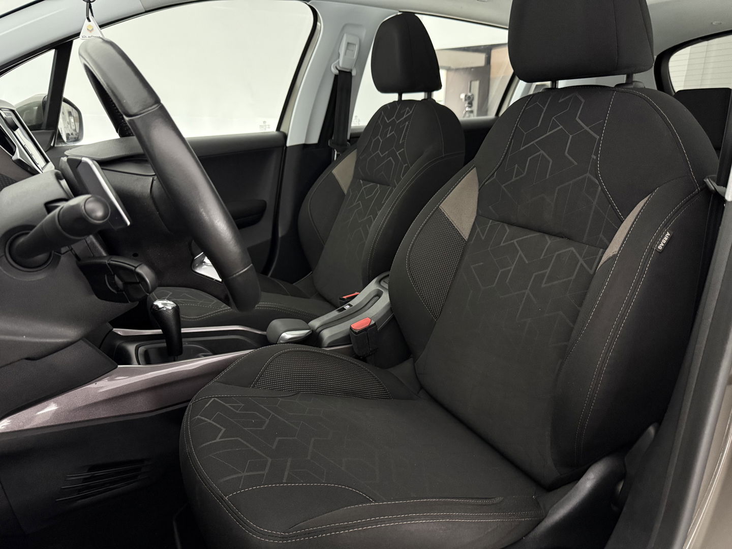 Peugeot 2008 1.2 PureTech | Panoview | LED | Trekh. | Airco | Navigatie | Parkeers. | NAP