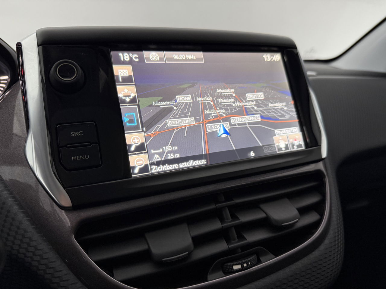 Peugeot 2008 1.2 PureTech | Panoramadak | LED | Trekhaak | Airco | Navigatie | Parkeersensoren | 16"LMV